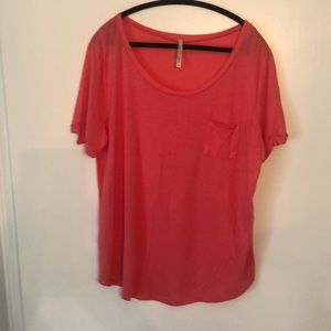 Pink/Peach tee